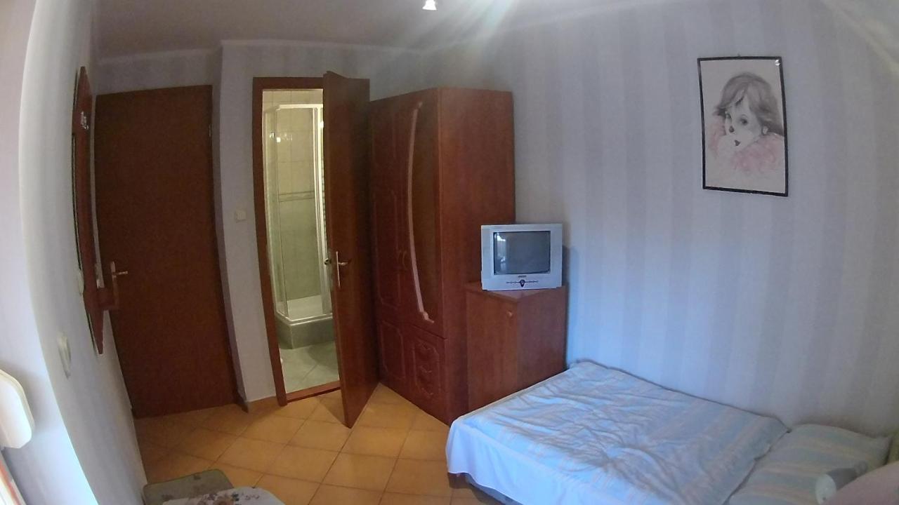 Abigél Vendégház Harkány Esterno foto